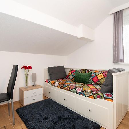 Ferienwohnung Waldblick, Faaker See Oberaichwald  Ngoại thất bức ảnh