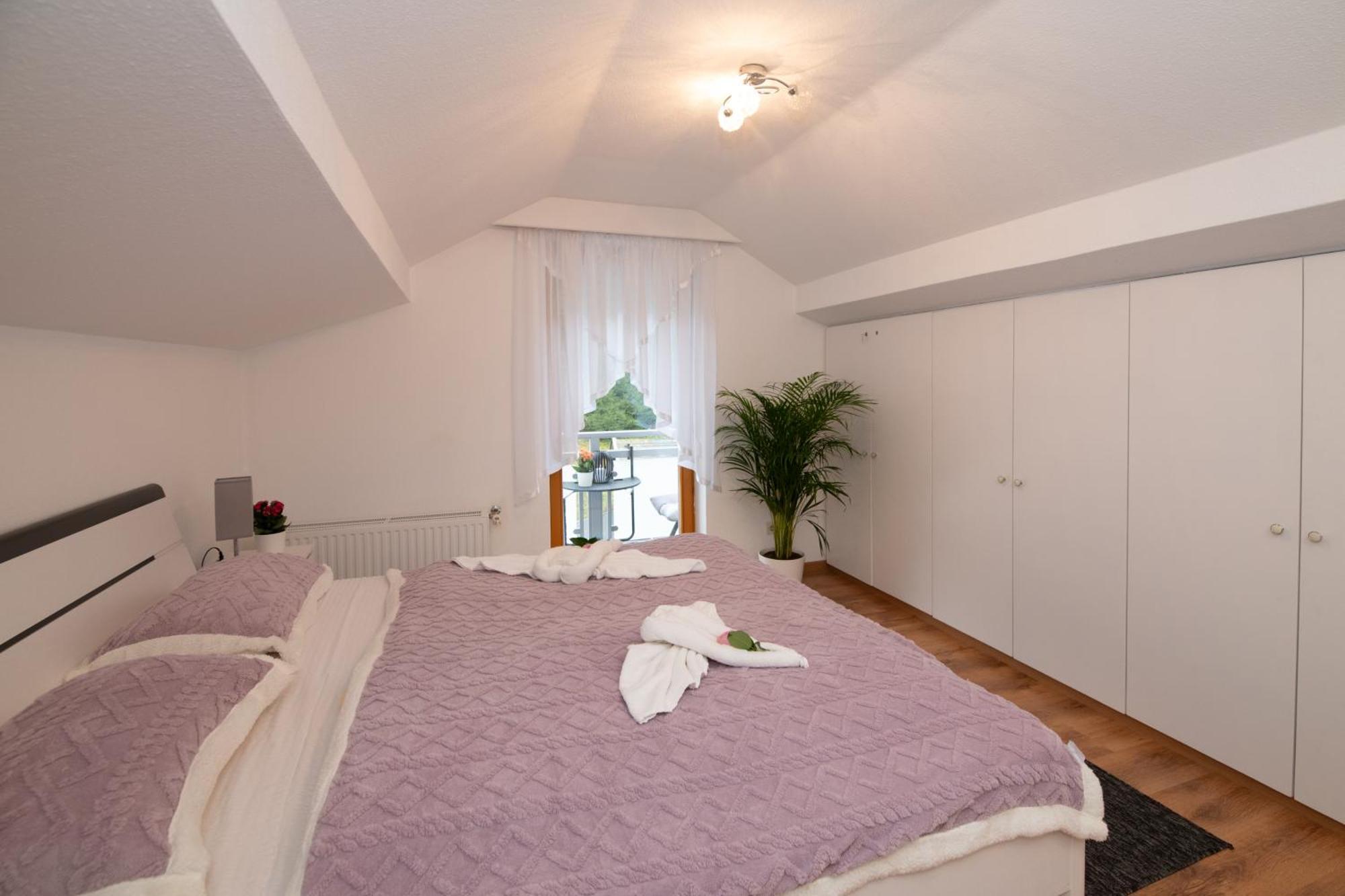 Ferienwohnung Waldblick, Faaker See Oberaichwald  Ngoại thất bức ảnh