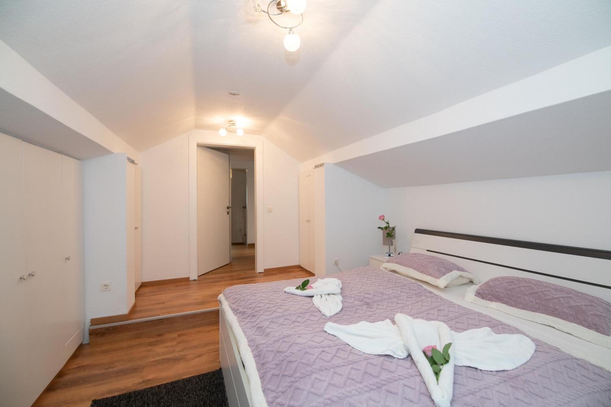 Ferienwohnung Waldblick, Faaker See Oberaichwald  Ngoại thất bức ảnh