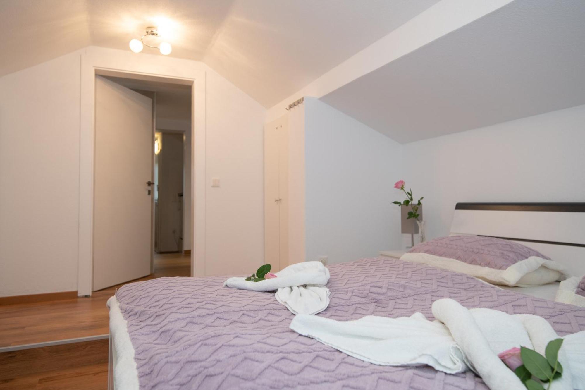 Ferienwohnung Waldblick, Faaker See Oberaichwald  Ngoại thất bức ảnh